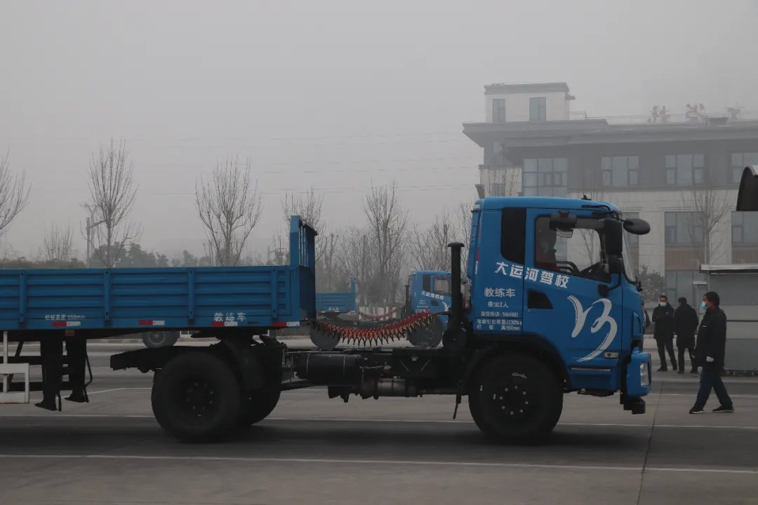 【溫馨提示】大霧天氣行車注意事項(xiàng)要牢記！(圖4)